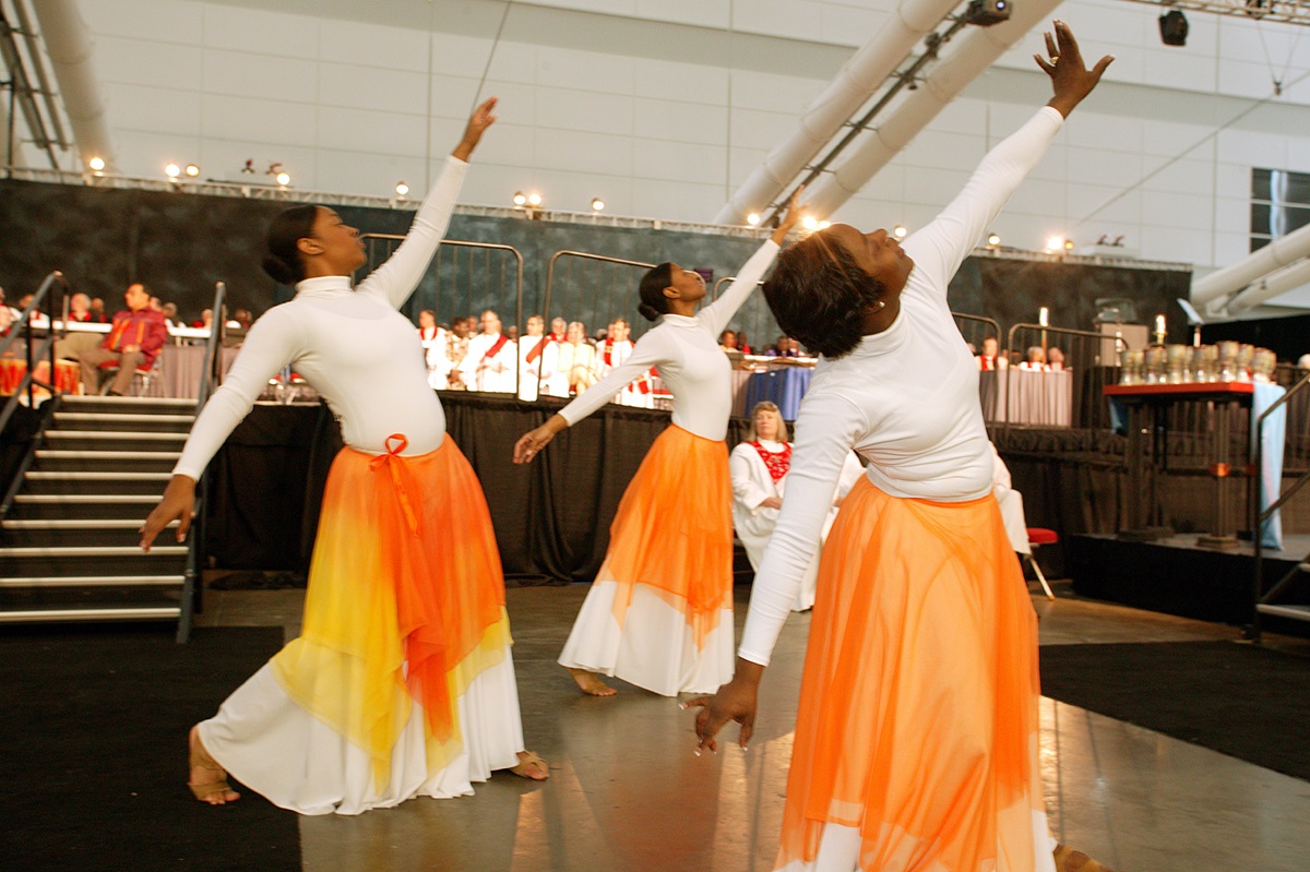 Dancers from Kapp N Kompany at Fort Street United Methodist Church in Atlanta perform during the opening worship. A UMNS photo by Mike DuBose.