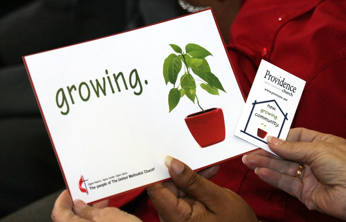A card from Providence United Methodist Church in Mount Juliet, Tenn., proclaims “Growing,” which is part of the reason that the church is considered a highly vital congregation.  Photo by Ronny Perry, United Methodist Communications