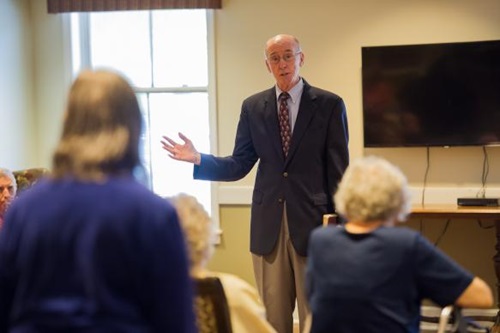 In preaching to residents of the Bethany memory care unit, retired United Methodist Bishop Kenneth Carder says he has found an attentive, appreciative audience, with many able to recall the Apostles’ Creed, Lord’s Prayer and well-known hymns.