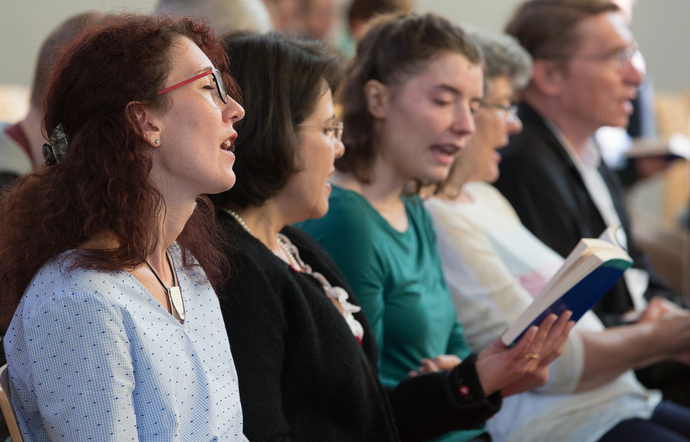 Parishioners sing during worship at the United Methodist Church of the Redeemer in Munich. Photo by Mike DuBose, UMNS.