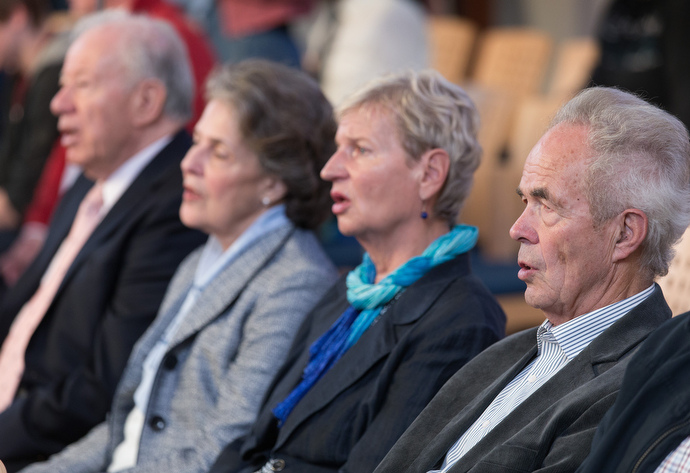 Parishioners sing during worship at the United Methodist Church of the Redeemer in Munich. Photo by Mike DuBose.