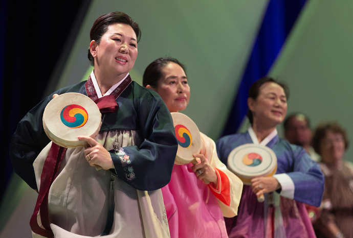 Korean traditional dancers help open the assembly. Photo by Mike DuBose, UMNS.