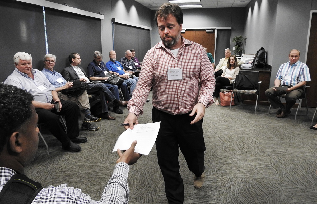 Lonnie Chafin of the Northern Illinois Conference, leads strategy session of General Conference delegates attending the Uniting Methodists meeting in Dallas on July 17, 2018. The Uniting Methodists are supporting the One Church Plan, one of at least three legislative proposals likely to be considered at the special General Conference set for Feb. 23-26, 2019, in St. Louis. Photo by Sam Hodges, UMNS