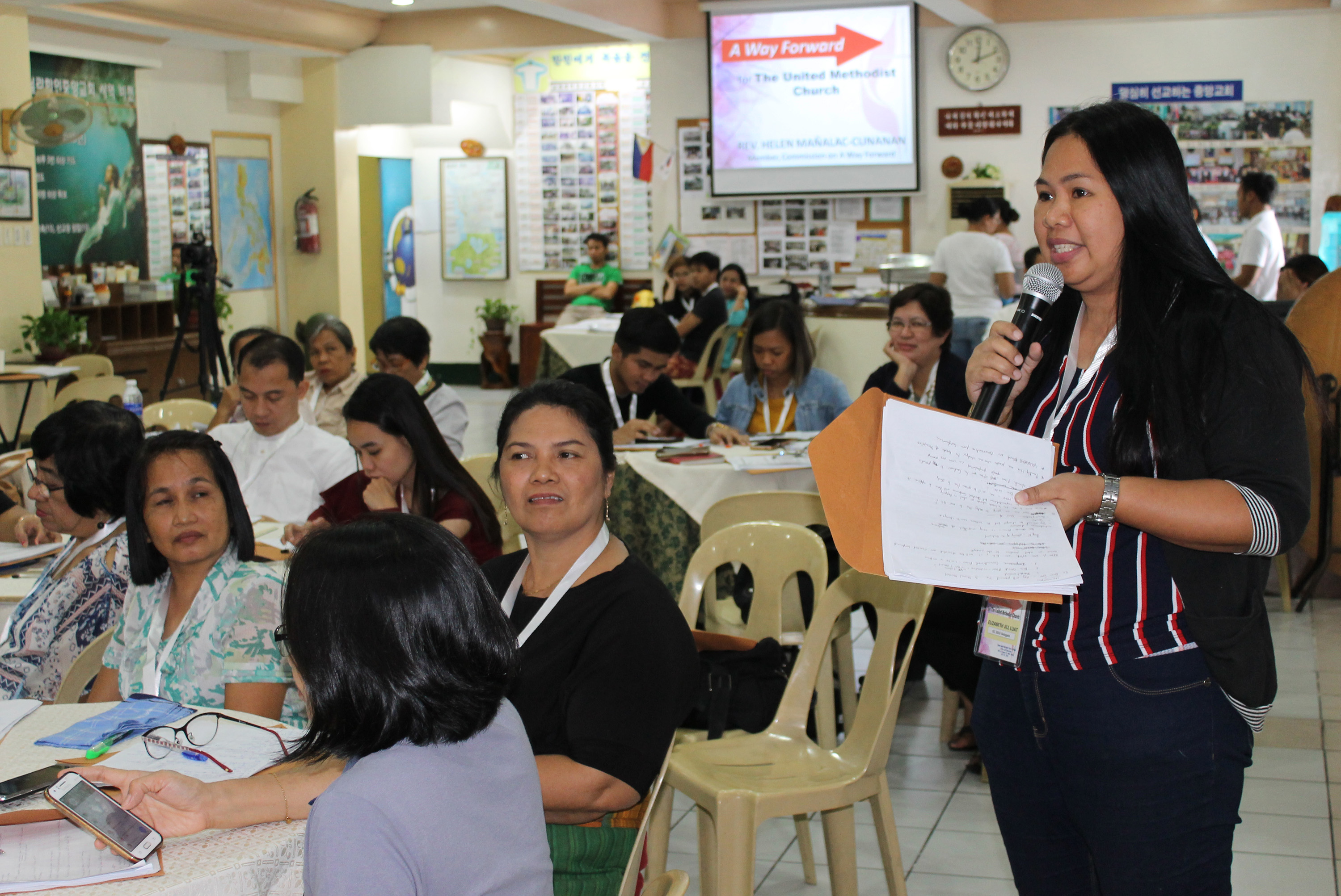 United Methodist deaconess Elizabeth Jill Luat speaks during a forum on plans developed by the Commission on a Way Forward held in Manila, Philippines. Luat is a 2016 general conference delegate. Photo by Gladys Mangiduyos, UMNS.