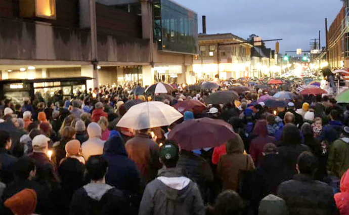 Thousands join an outdoor vigil in Pittsburgh for victims of the shooting at the Tree of Life synagogue. Photo by the Rev. Dawn Hand.