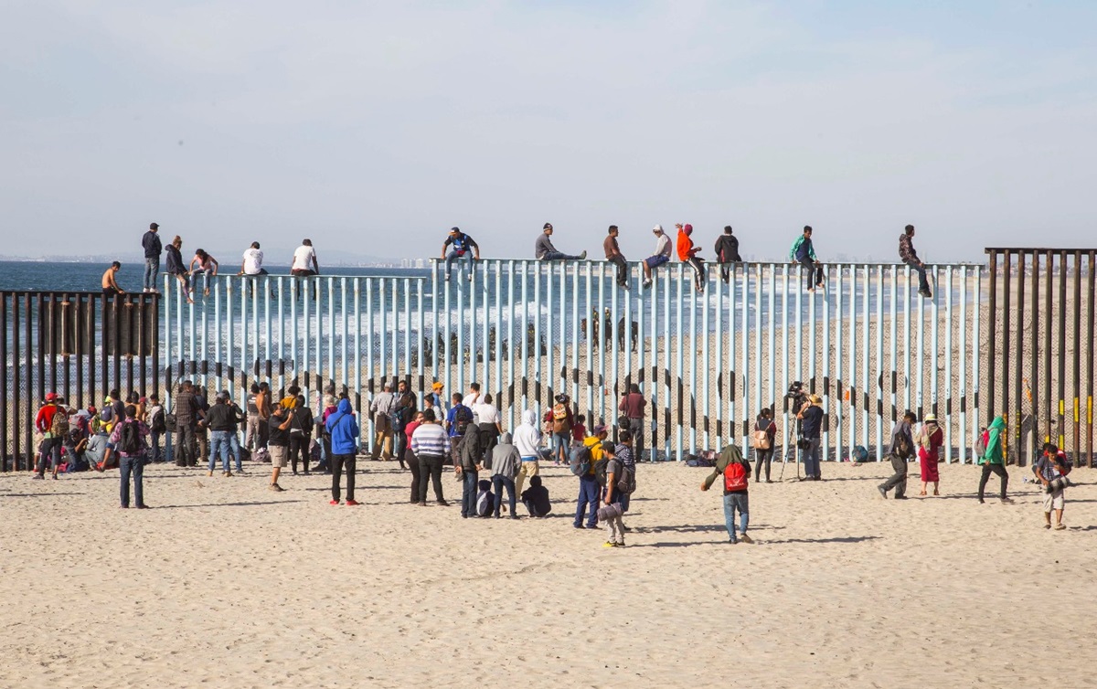 This is a view of the border fence in El Faro Park in Tijuana, Mexico, after the arrival of the first members of the migrant caravan. Photo courtesy of Rubén Velarde de la Congregación Nuevo Pacto de Playas de Tijuana.