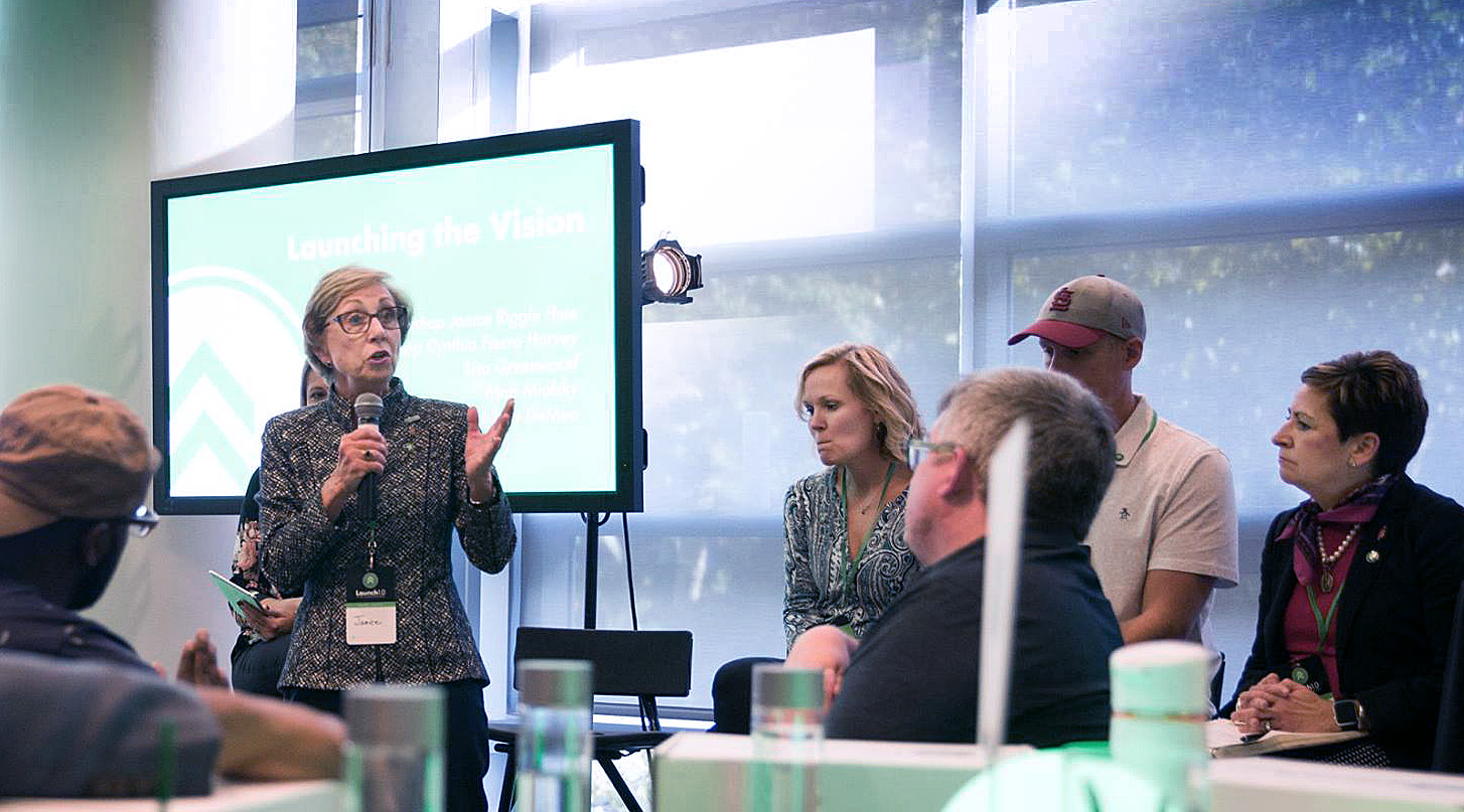 Bishop Janice Riggle Huie leads a session at the recent Texas Methodist Foundation-sponsored Courageous Leadership Initiative launch in St. Louis. Huie joined the foundation staff after retiring from the active episcopacy. Photo courtesy Texas Methodist Foundation.