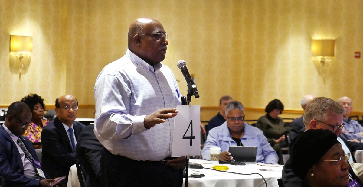Bishop Gregory V. Palmer urges fellow bishops to support asking General Conference to approve full communion with the Episcopal Church. Palmer, who leads the West Ohio Conference, is co-chair of the United Methodist-Episcopal dialogue committee. Photo by Heather Hahn, UMNS.