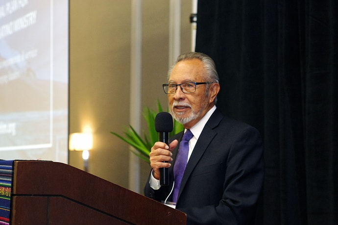 Bishop Elías Galván welcomes attendees to the meeting of MARCHA, the United Methodist Hispanic-Latino caucus. Photo by the Rev. Gustavo Vasquez, UM News.