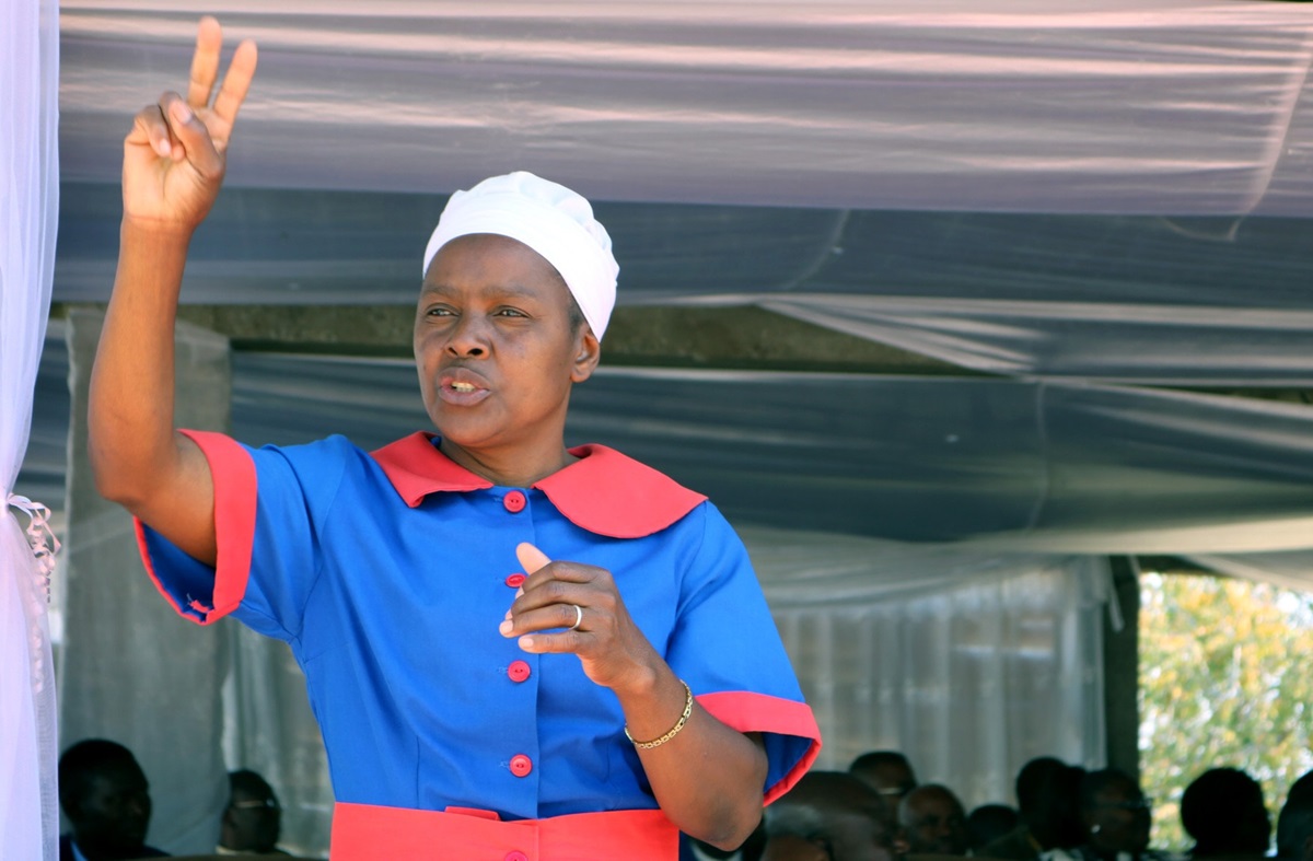Spiwe Mhere interprets for the Deaf during The United Methodist Church’s annual women’s convention at Clare Camping Ground in Rusape, Zimbabwe, in August 2018. The church is trying to be more welcoming to the Deaf community by training pastors and church members in sign language. File photo by Eveline Chikwanah, UM News.