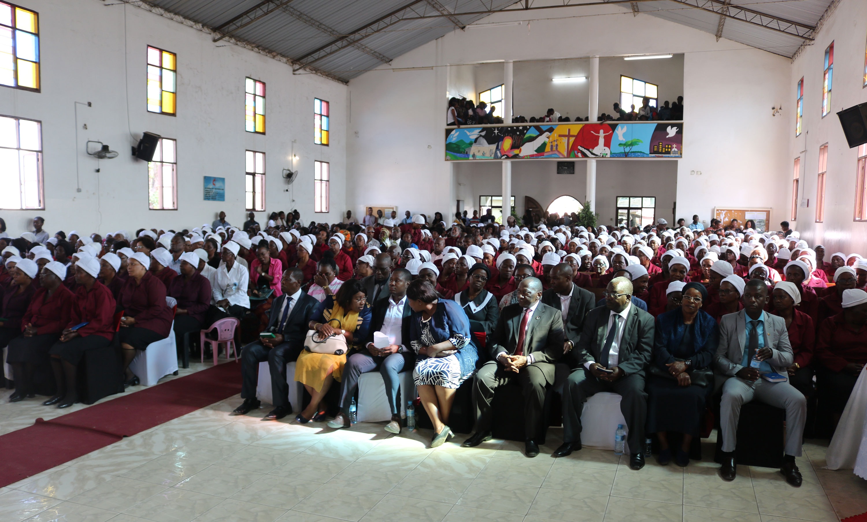 Fiéis da Metodista Unida durante o culto de encerramento da Conferência Distrital de Mulheres de Maputo Sul. Foto de Keith Leonel Sambo