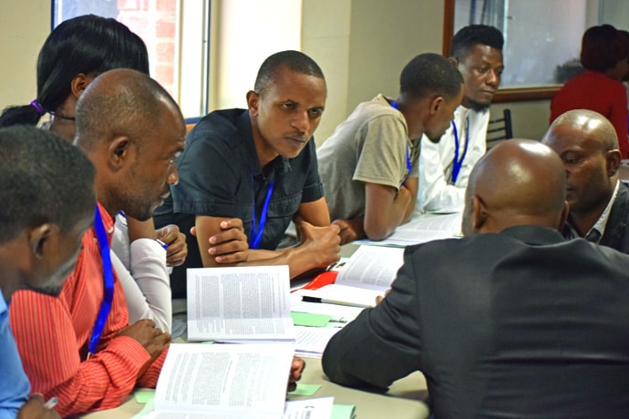 Une consultation sur les principes Sociaux a été organisée à Africa University de Old Mutare, au Zimbabwe. Photo gracieusement fournie par le Conseil Eglise et Société de l’Eglise Méthodiste Unie.
