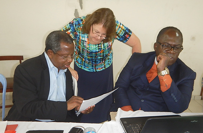 Yed Esaie Angoran (left) helps lead a writing workshop in Abidjan, Côte d’Ivoire, in 2015. Angoran, who died June 13, served on the board of many United Methodist agencies. With him are Robin Pippin of Discipleship Resources (center) and the Rev. Philippe Adjobi. File photo by Isaac Broune, UM News.      