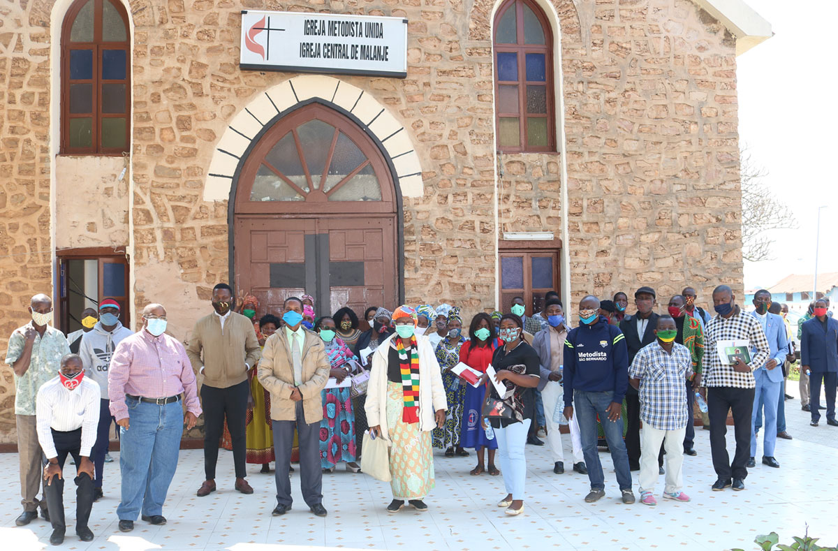Foto de família após a formação da COVID-19 na Igreja Central de Malanje, Angola. Foto de João Nhanga.