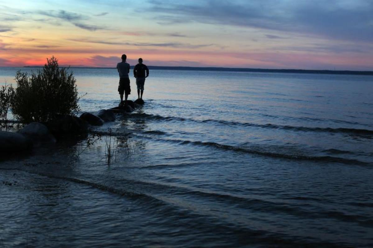 사진, 휴론 호수(Lake Huron)의 해질녘, 케서린 베리, 연합감리교뉴스.