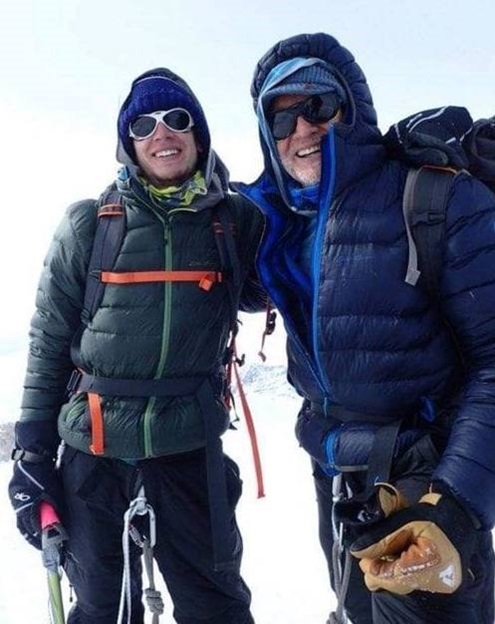 Una lesión en el tobillo no le permitió a Art lograr su objetivo en su primer intento de escalar el Everest en 2019. Foto cortesía de Charles Muir.