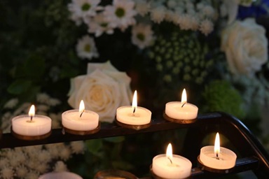 <만인성도주일>이 다가오고 있다. 연합감리교인들은 장례 예배와 추모 예배를 드리며 죽은 사람들을 향한 하나님의 자비와 돌보심을 간구합니다. 사진, 케이트 배리, 연합감리교뉴스.   <만인성도주일>이 다가오고 있다. 연합감리교인들은 장례 예배와 추모 예배를 드리며 죽은 사람들을 향한 하나님의 자비와 돌보심을 간구합니다. 사진, 케이트 배리, 연합감리교뉴스.