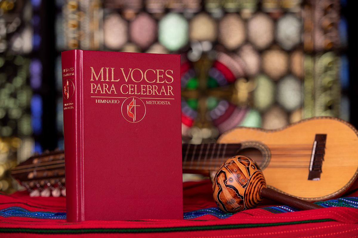 Este año se cumple el 25to aniversario de la publicación del himnario metodista unido en español, "Mil Voces Para Celebrar", que introdujo nuevos textos, melodías y ritmos para la adoración. Foto de Mike DuBose, Noticias MU.