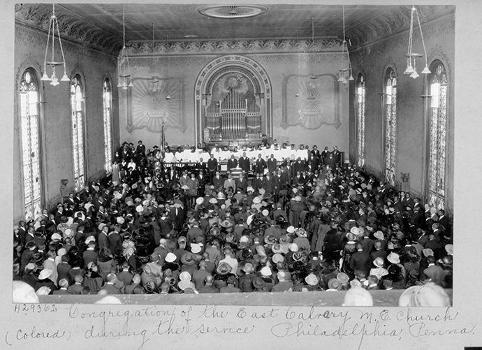 La congrégation de l’East Calvary Methodist Episcopal Church se réunit pour le culte à Philadelphie. Photo © La Commission Méthodiste Unie pour les Archives et l’Histoire.