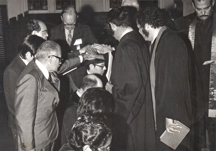 Roberto Gómez undergoes ordination as a United Methodist elder during a June 1972 service at La Trinidad United Methodist Church in San Antonio, Texas. Photo courtesy of the Gómez family.