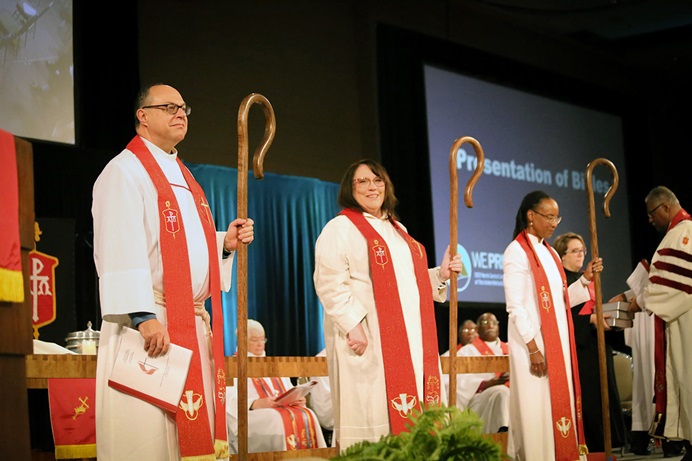 Bishops Dan Schwerin (left), Lanette Plambeck (center) and Kennetha Bigham-Tsai were elected bishops at the North Central Jurisdictional Conference Nov. 2-3. Prior to the elections, the jurisdiction’s 10 episcopal candidates met for a month over Zoom to build connection and camaraderie. Photo courtesy of the North Central Jurisdiction.