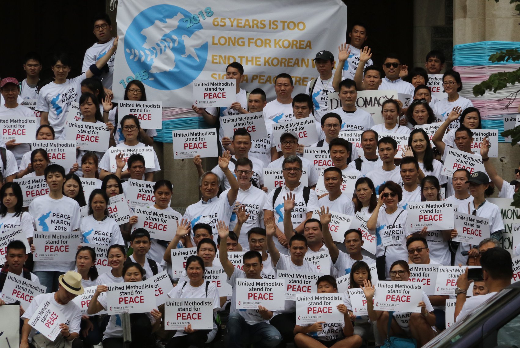 한국기독교교회협의회가 2023년 부활절 남북(북남) 공동기도문을 발표했다. 이는 2019년 이후 5년째 북측의 무응답으로 반쪽 기도문이 되었다. 사진은 2018년 7월 26-28일 워싱톤 DC에서 열린 한반도평화축제에 모인 사람들이 한반도의 평화를 촉구하고 있다. 사진, 김응선 목사, 연합감리교뉴스.