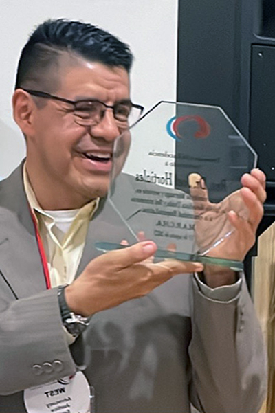 Rev. Joel Hortiales, Director de los Ministerios Hispano-Latinos y Fronterizos de la Conferencia Anual California – Pacífico. 