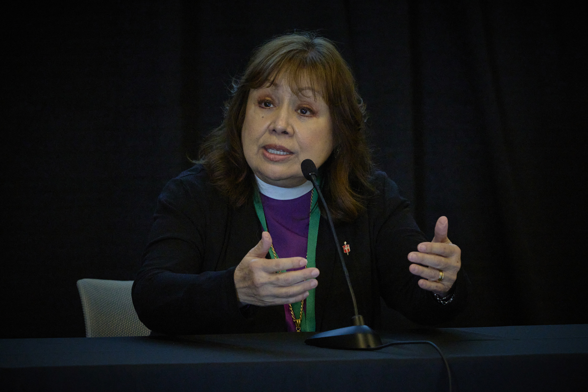 United Methodist Bishop Minerva G. Carcaño testifies in her defense on Sept. 21, the third day of her church trial in Glenview, Ill. The suspended bishop of the California-Nevada Conference is accused of disobeying the order and discipline of The United Methodist Church, undermining the ministry of another pastor and committing harassment and fiscal malfeasance. Carcaño has pleaded not guilty to all four charges. Photo by Paul Jeffrey, UM News.