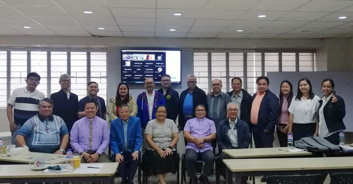 Participants pose for a group photo during the Philippines Central Conference’s Board of Laity forum Sept. 2 at Knox United Methodist Church in Manila. Seated (from left) are the Rev. Joie Galinato, administrative pastor at Knox United Methodist Church, Bishop Israel M. Painit, former Chief Justice Reynato S. Puno, Bishop Ruby-Nell M. Estrella, Bishop Rodel M. Acdal and Dr. Glenn Roy Paraso. Standing behind them are lay leaders of annual conferences and organizing committee members. Photo by the Rev. Edgardo L. Quinsayas.