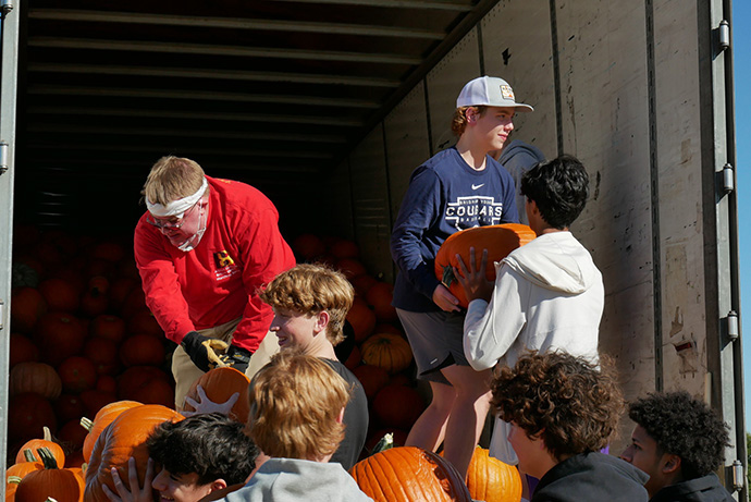 Grace Avenue United Methodist Church’s Pumpkins on the Prairie has become a major fall event in Frisco, Texas, with local students helping get the pumpkins in place. Photo courtesy of Grace Avenue United Methodist Church.