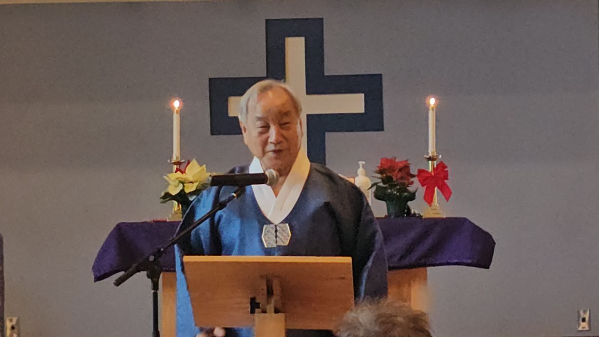 정희수 감독이 설교를 하고 있다. 사진 제공, 정희수 감독.