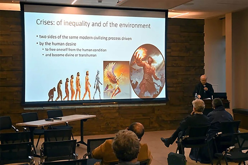 El teólogo de la liberación Jung Mo Sung, profesor de religión y cultura en la Universidad Metodista de São Paulo, habla el 10 de abril en la Escuela de Divinidad Vanderbilt. Foto de Jim Patterson, Noticias MU.