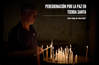 El Rev. Larry Clark, pastor metodista unido de Toledo, Ohio enciende una vela en la Iglesia del Santo Sepulcro de Jerusalén el 14 de agosto de 2024, cuando junto a otros/as integrantes de una delegación visitante de activistas de la iglesia estadounidense llegaron al Medio Oriente para acompañar a cristianos/as y palestinos/as amenazados/as y pedir un alto al fuego en Gaza. Foto del Rev. Paul Jeffrey, Noticias MU. El Rev. Larry Clark, pastor metodista unido de Toledo, Ohio enciende una vela en la Iglesia del Santo Sepulcro de Jerusalén el 14 de agosto de 2024, cuando junto a otros/as integrantes de una delegación visitante de activistas de la iglesia estadounidense llegaron al Medio Oriente para acompañar a cristianos/as y palestinos/as amenazados/as y pedir un alto al fuego en Gaza. Foto del Rev. Paul Jeffrey, Noticias MU.