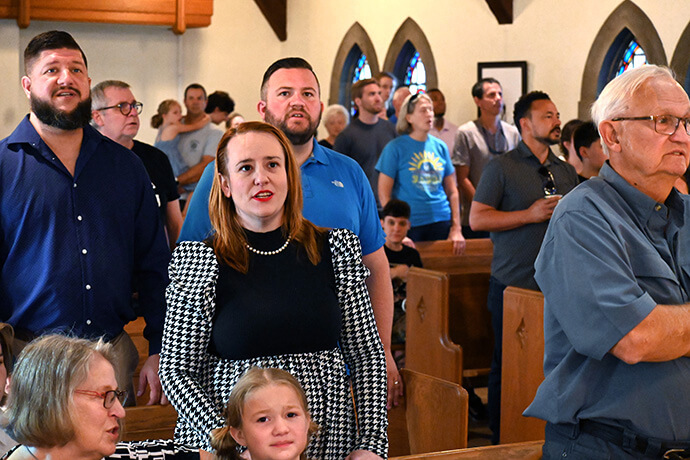 The McKinley family worships Sept. 21at Cityview Church, a United Methodist congregation in Columbus, Ohio. The church start, a merger of two congregations,  averages about 100 worshippers on Sunday. Photo by Jim Patterson, UM News.
