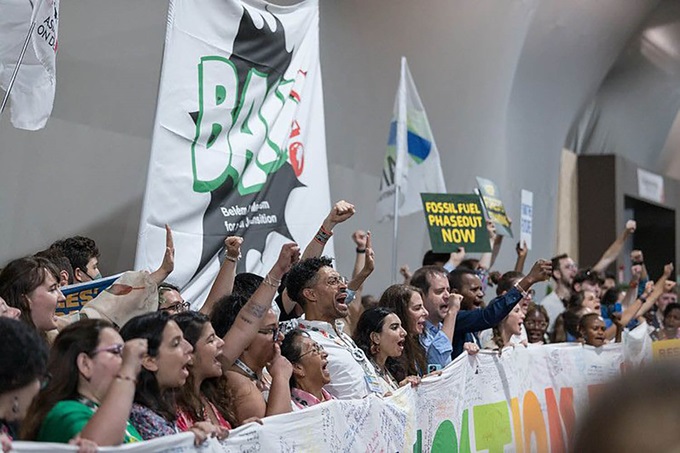 Manifestantes en el marco de la COP30 (la trigésima cumbre climática de la ONU) que se celebró en Belém, en el corazón de la Amazonía, para centrar la atención mundial en la importancia de la selva tropical y los ecosistemas naturales en la lucha contra el cambio climático. Foto cortesía Revda. Neddy Astudillo.