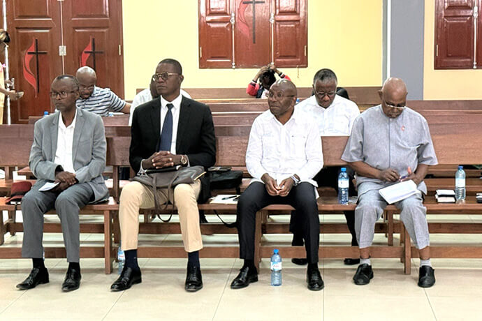 Líderes presentes no I Conselho de Comunicação no templo da Igreja Metodista Unida Rev. Gaspar de Almeida em Luanda, Angola.  (Da esquerda para direita) Irmão Jose Boaventura, Diretor Geral da Organização de Homens; Irmão Domingos de Azevedo,  Guia Leigo do Distrito de Luanda; Irmão Adão Francisco, Director Distrital de Homems de Luanda; e Irmão Miguel, Conselheiro Distrital.  Foto de Orlando da Cruz, Notícias MU.