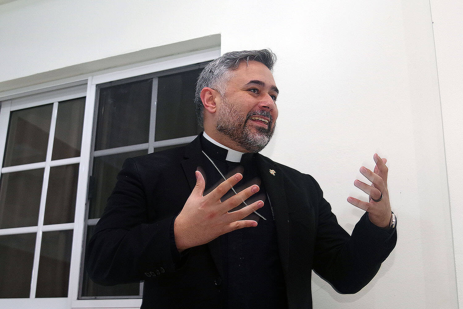 El Rev. Luis Daniel Román, decano del Centro de Estudios Teológicos Domingo Marrero Navarro (CET) de la Iglesia Metodista de Puerto Rico, tuvo a cargo la presentación del programa de formación de laicos/as que firmó el centro con la Misión Metodista Unida el cual estará iniciando actividades el próximo mes de septiembre. Foto Rev. Gustavo Vasquez, Noticias MU.
