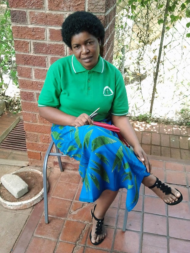 Pastora Quiteria Muhota, secretaria ejecutiva de las mujeres de la Conferencia Sudeste de Mozambique, compartió las experiencias de los proyectos productivos y de servicio que desarrollan las metodistas en su país. Foto cortesía de la Iglesia Metodista del Perú.